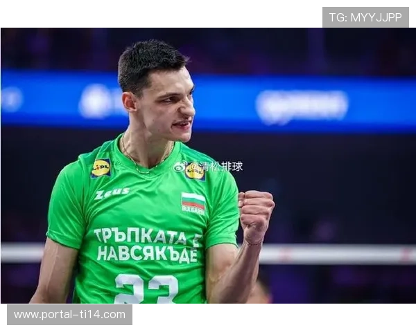 穆雷为迪米特洛夫理发，保加利亚人赞成果漂亮