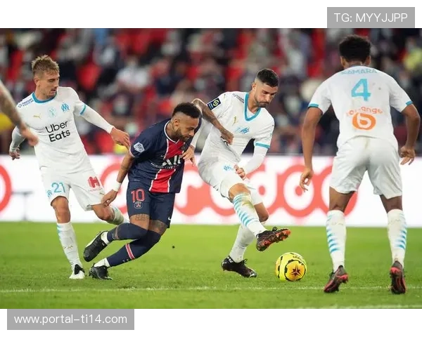 法甲第22轮焦点战前瞻:雷恩vs巴黎圣日耳曼,状态悬殊的冰火对决 法甲第22轮焦点战前瞻:雷恩vs巴黎圣日耳曼,状态悬殊的冰火对决